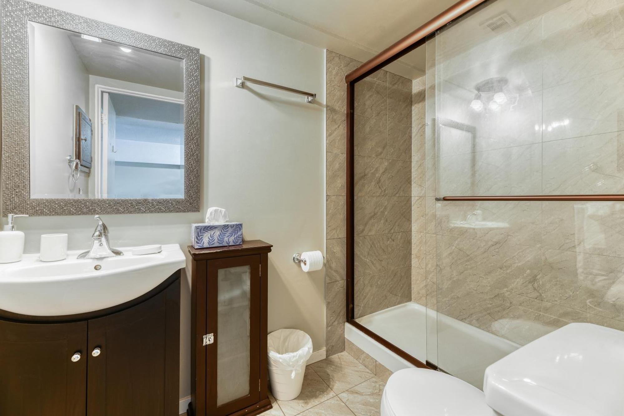 A Spacious Downtown 1-Bed Suite Calgary Ngoại thất bức ảnh